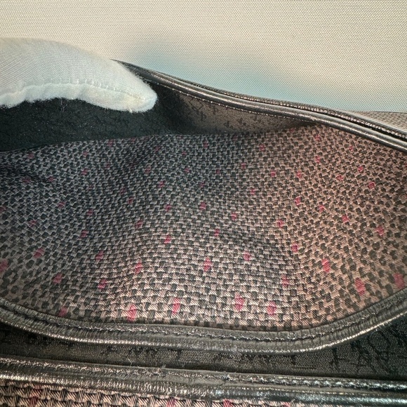 YSL Vintage Crossbody - Picture 11 of 16